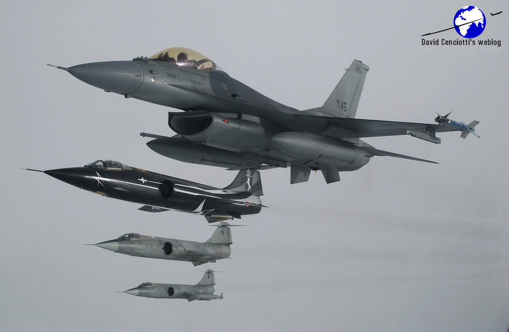 F-104 air-to-air pictures by Katsuhiko Tokunaga - The